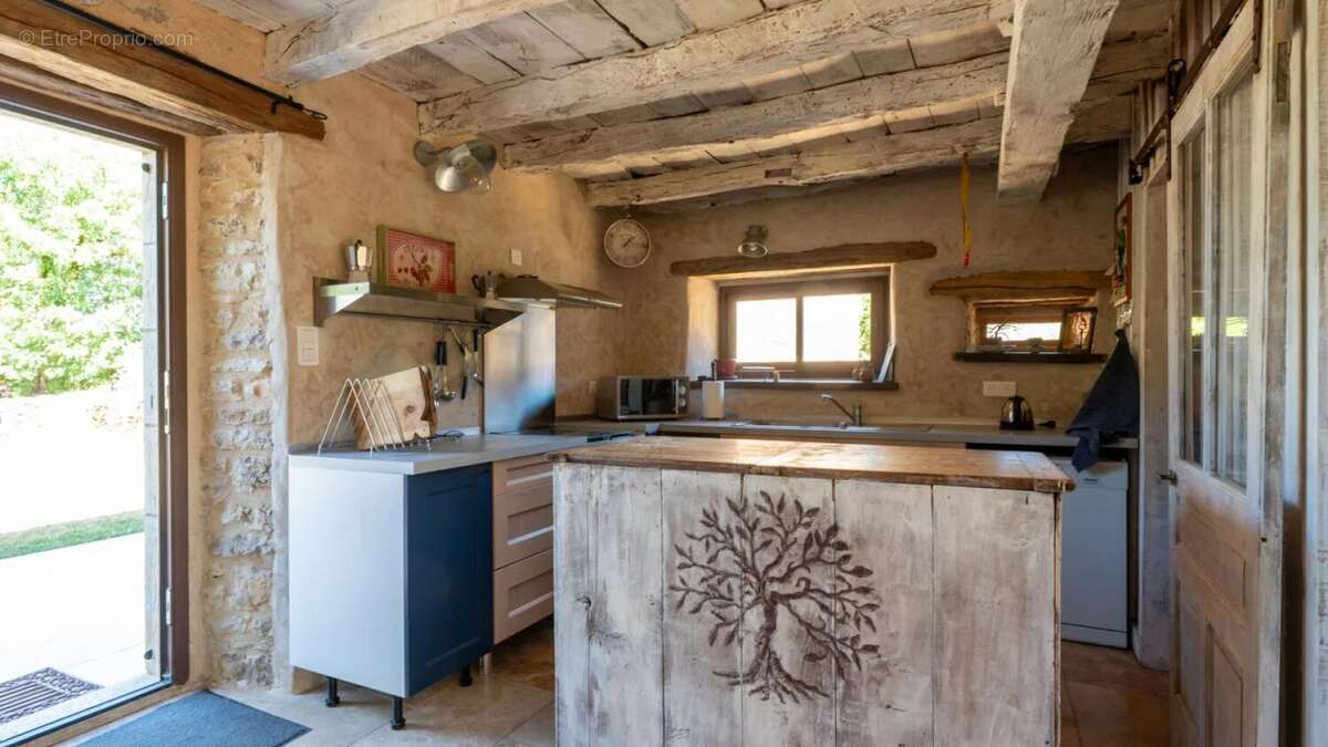Secteur Figeac - Ravissante Maison de charme en pierre restaurée - photo 14