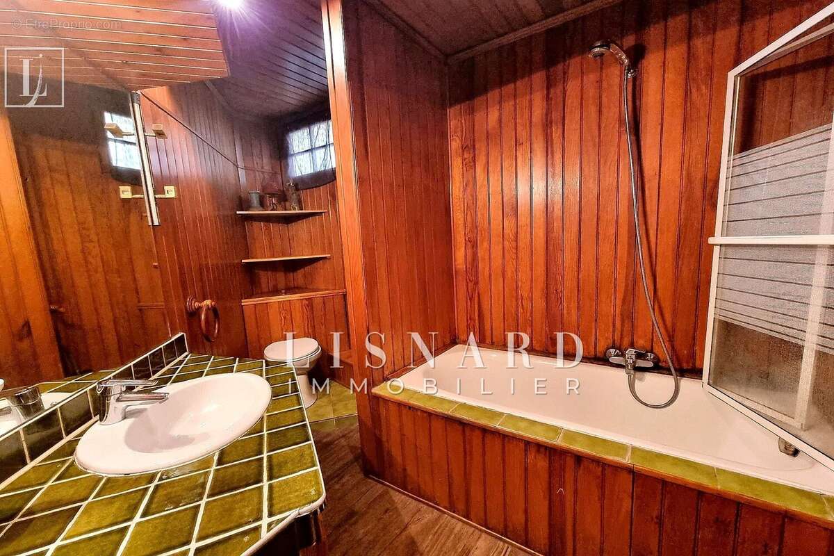 Appartement à VALLAURIS