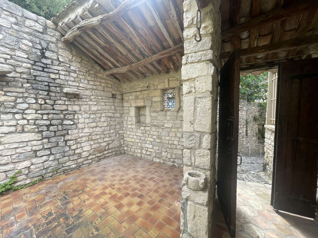 Exclusivite / vaison 10km / spacieuse maison de village avec cour interieure et terrasses - photo 13