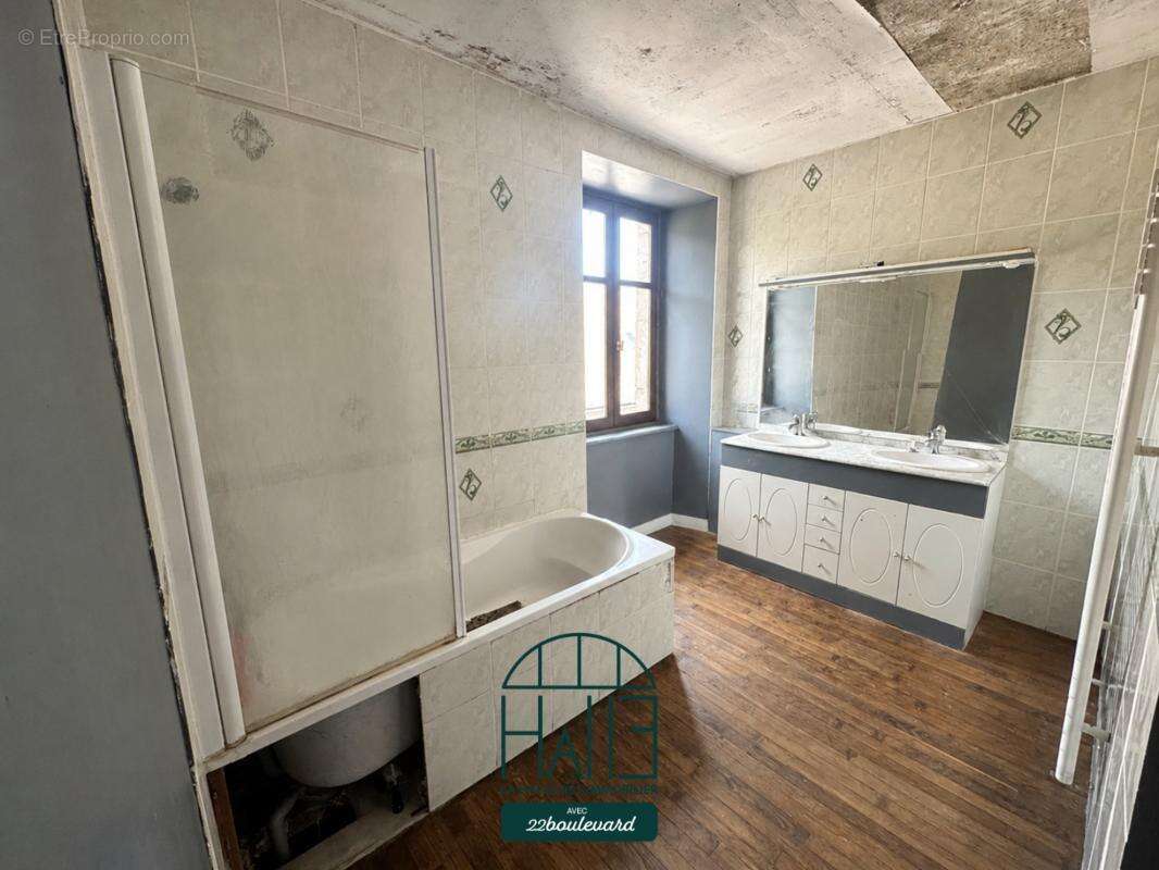 Maison 256 m² à Ladignac-Le-Long  - photo 9