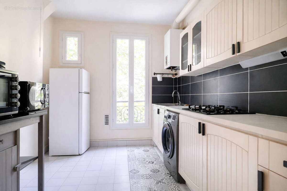 Appartement à PARIS-14E