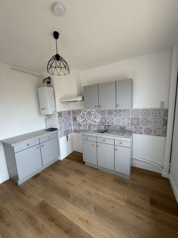 Appartement 71 m² à Riorges  - photo 4