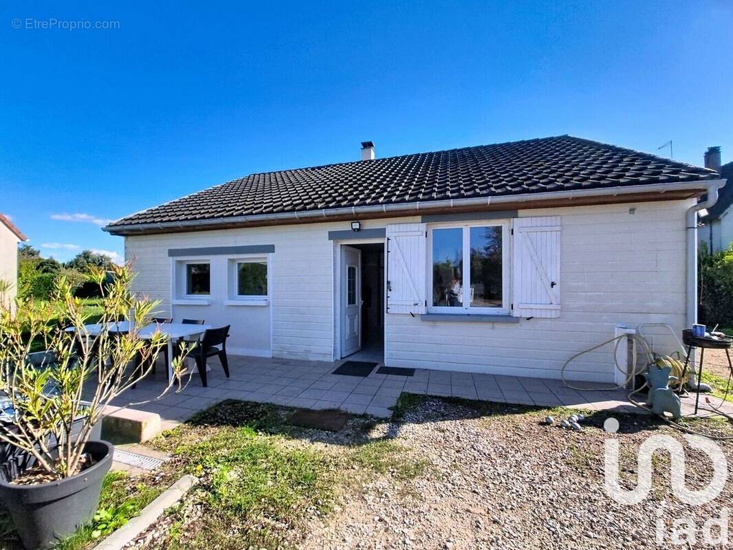 Photo 1 - Maison à NOYERS