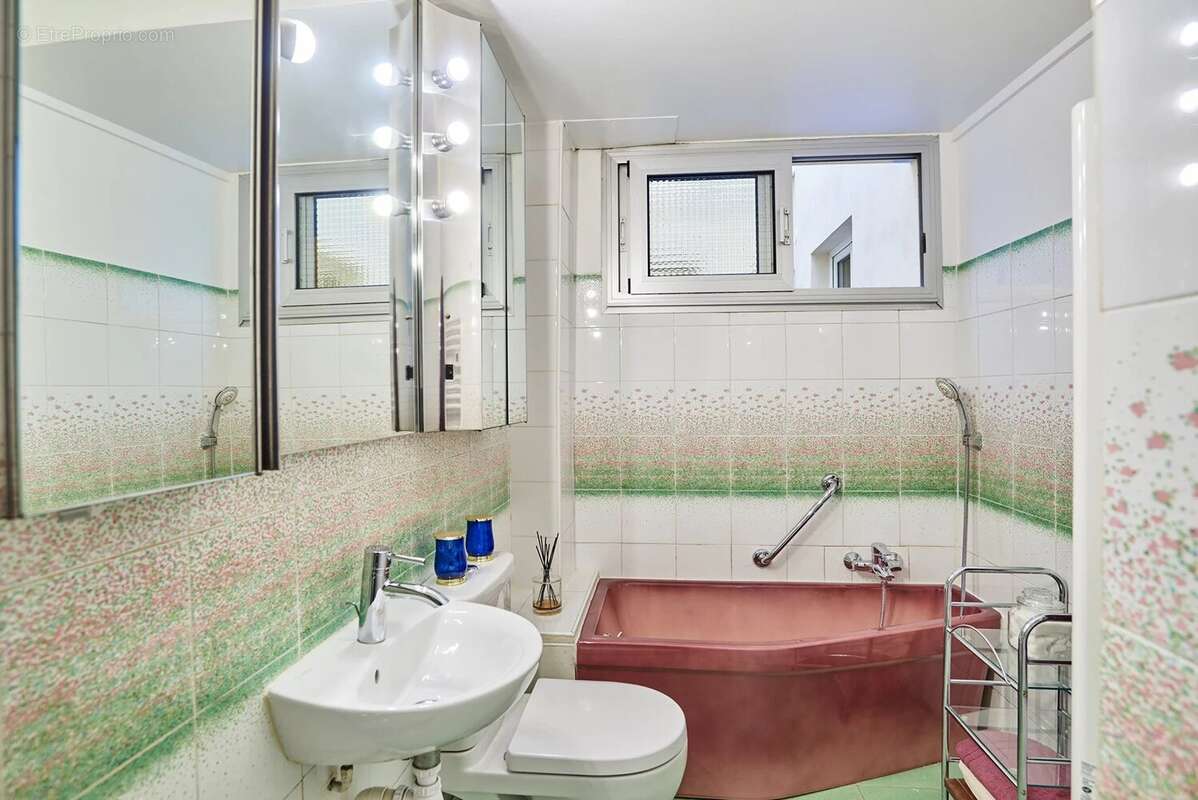 Appartement à PARIS-7E