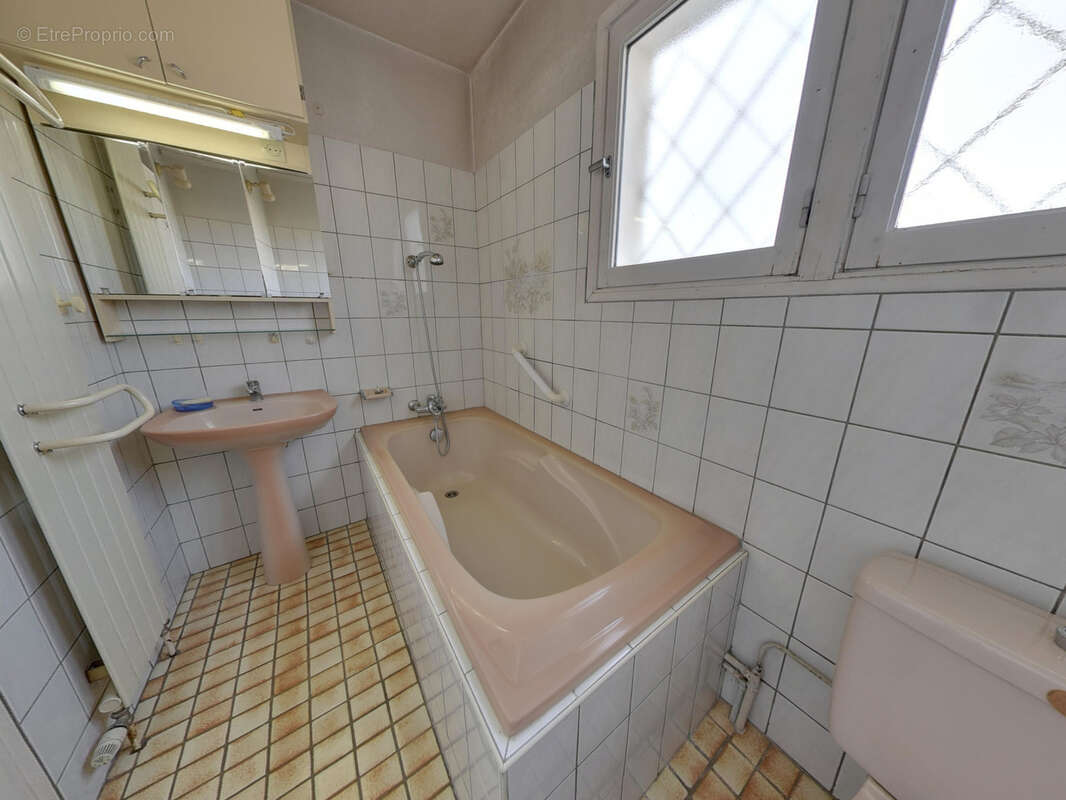 Maison à ECHIROLLES