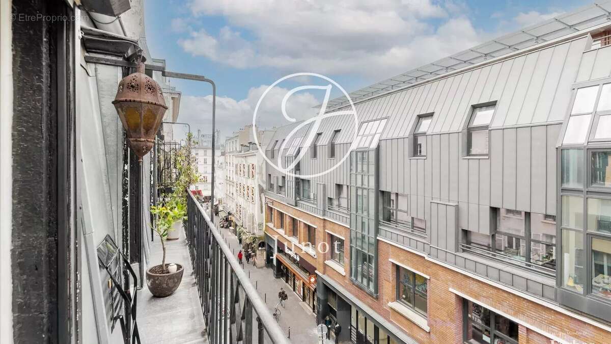 Appartement à PARIS-10E