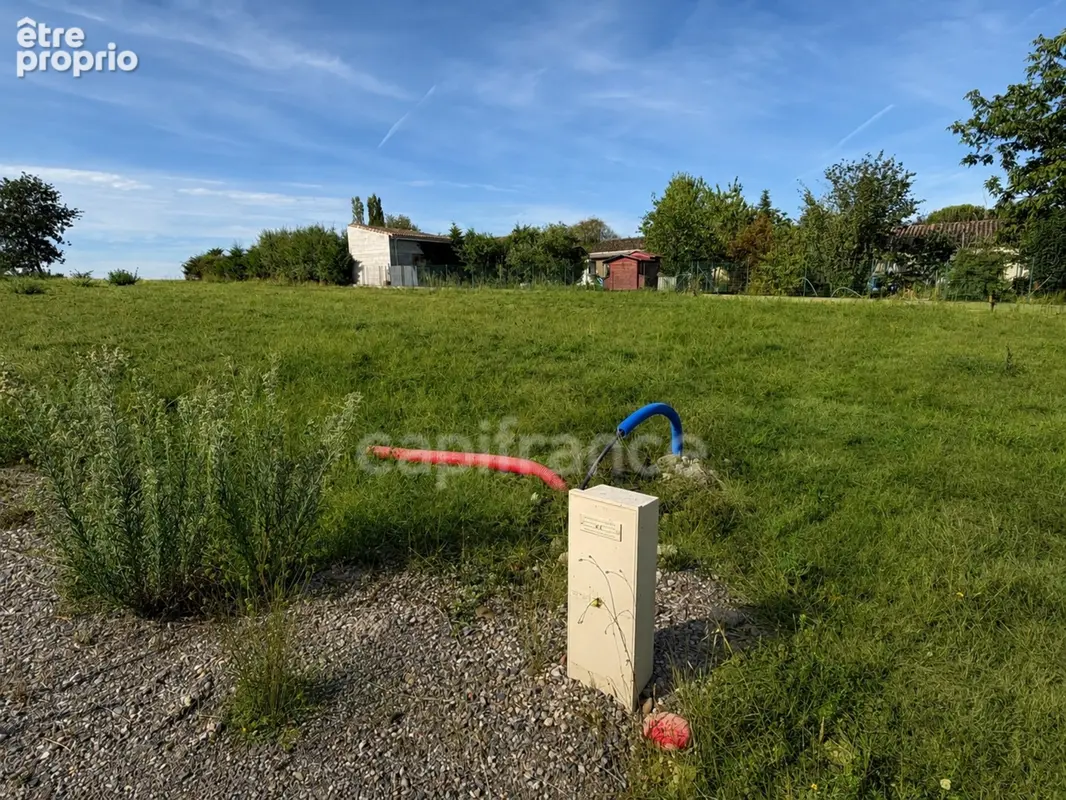 RIEUMES – Terrain à bâtir 629 m² viabilisé – Proche centre et commodités - photo 4