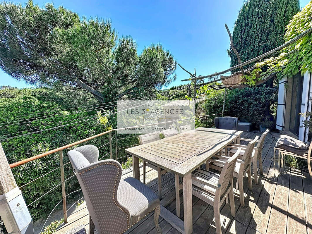 Maison à LA GARDE-FREINET