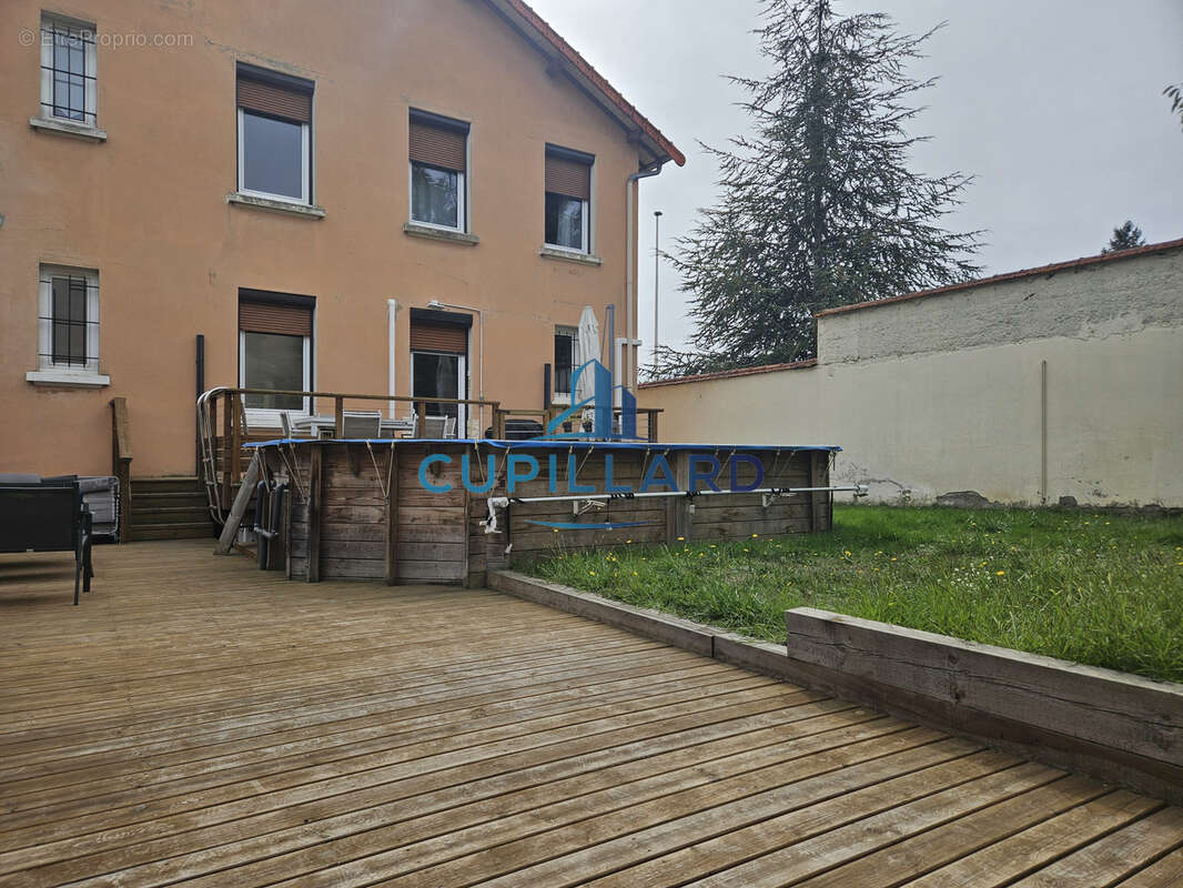 Maison à RIORGES
