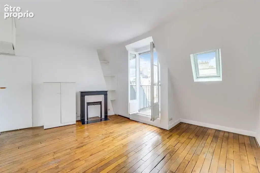 Paris 3e – Le Marais – 2 pièces au dernier étage avec ascenseur - photo 2