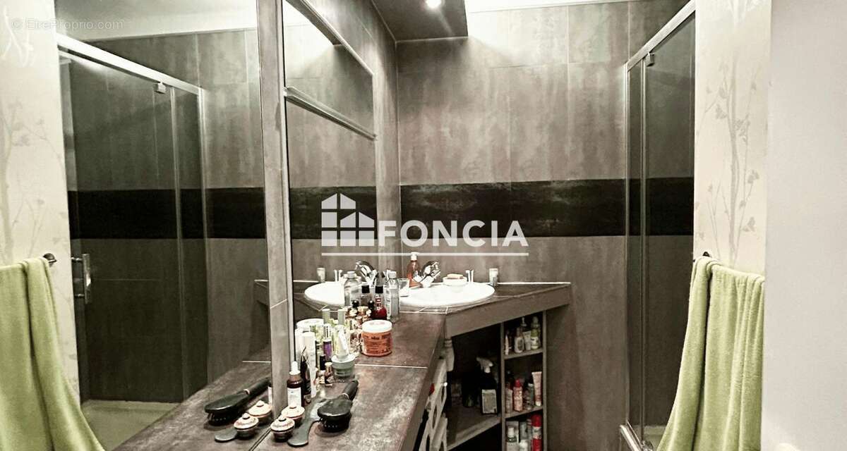 Appartement à MANDELIEU-LA-NAPOULE