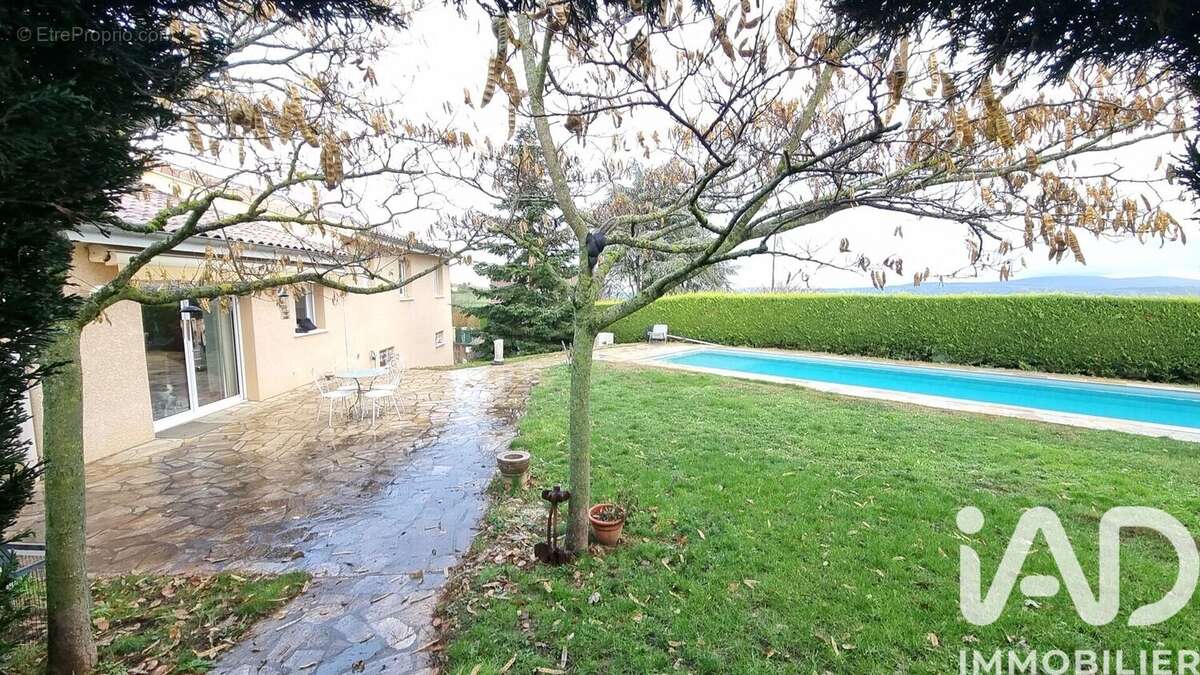 Photo 2 - Maison à SAINT-MARTIN-LA-PLAINE