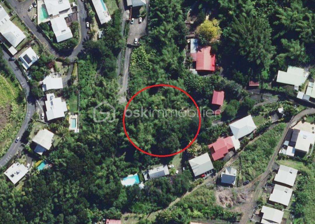 Terrain à SAINTE-MARIE