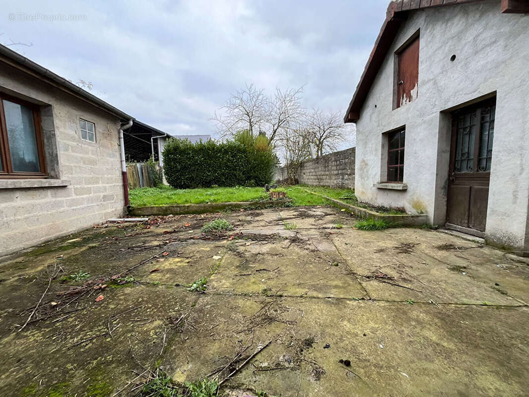 Maison à ANGUILCOURT-LE-SART