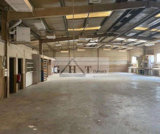 Commerce à FONTENAY-SOUS-BOIS