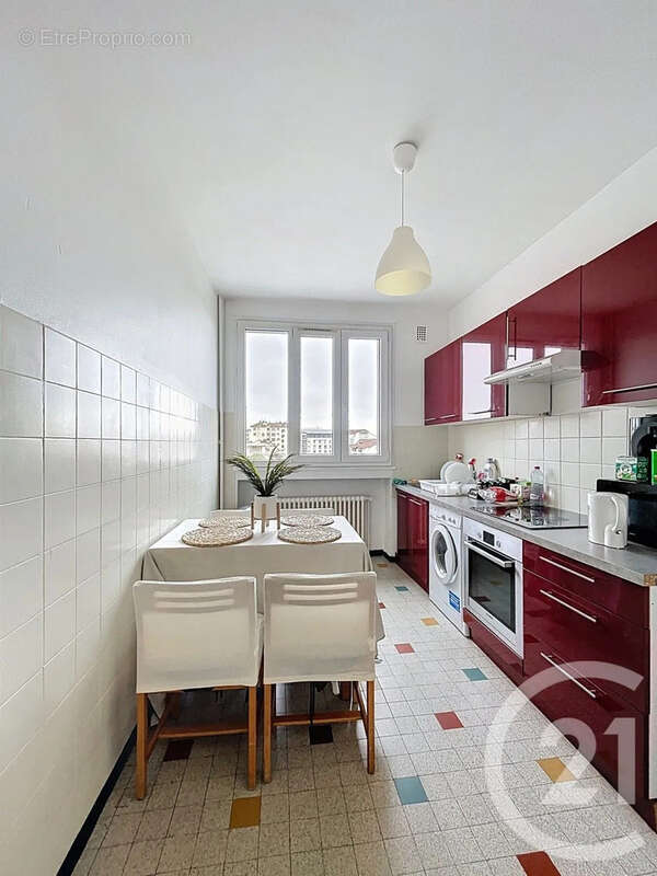 Appartement à LYON-8E