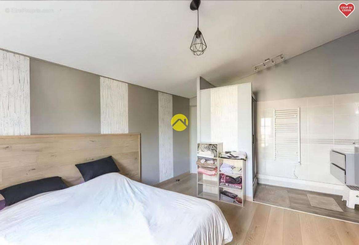 Maison à CHEZAL-BENOIT