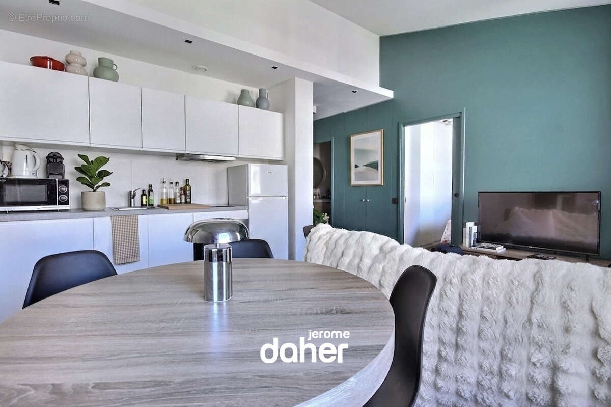 Appartement à MARSEILLE-6E