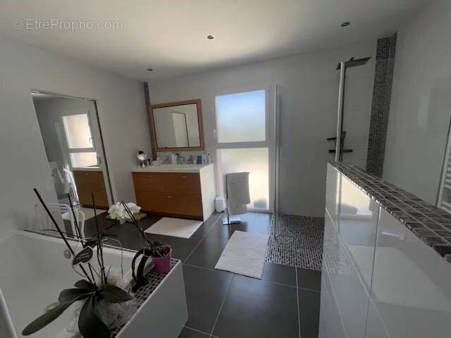 Maison à SAINT-PRIVAT-DES-VIEUX