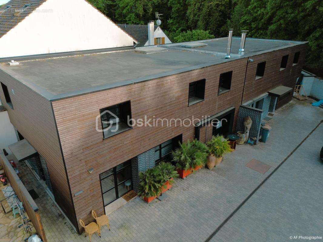 Loft d'exception de 126m2 - 3 Chambres - Charme industriel & volumes remarquables - photo 18