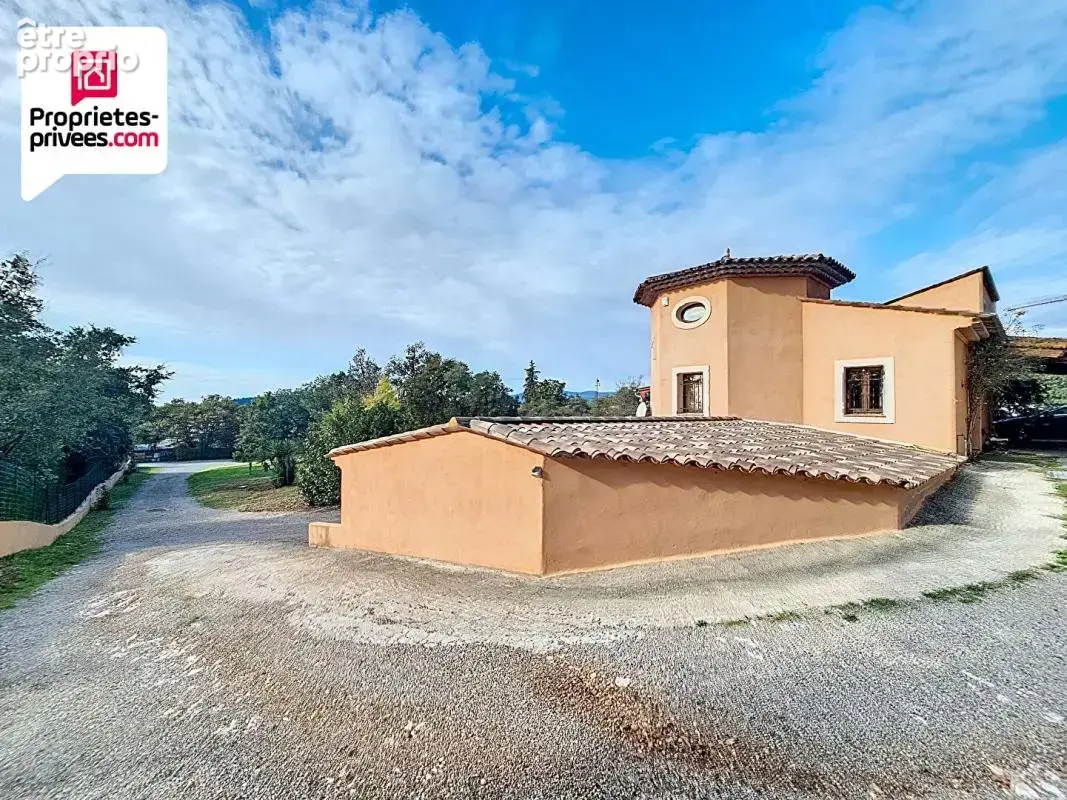 PROPRIETE  9 pièces 249 m2 avec Annexes, Piscine et terrain paysager de 4000 m2 - photo 5