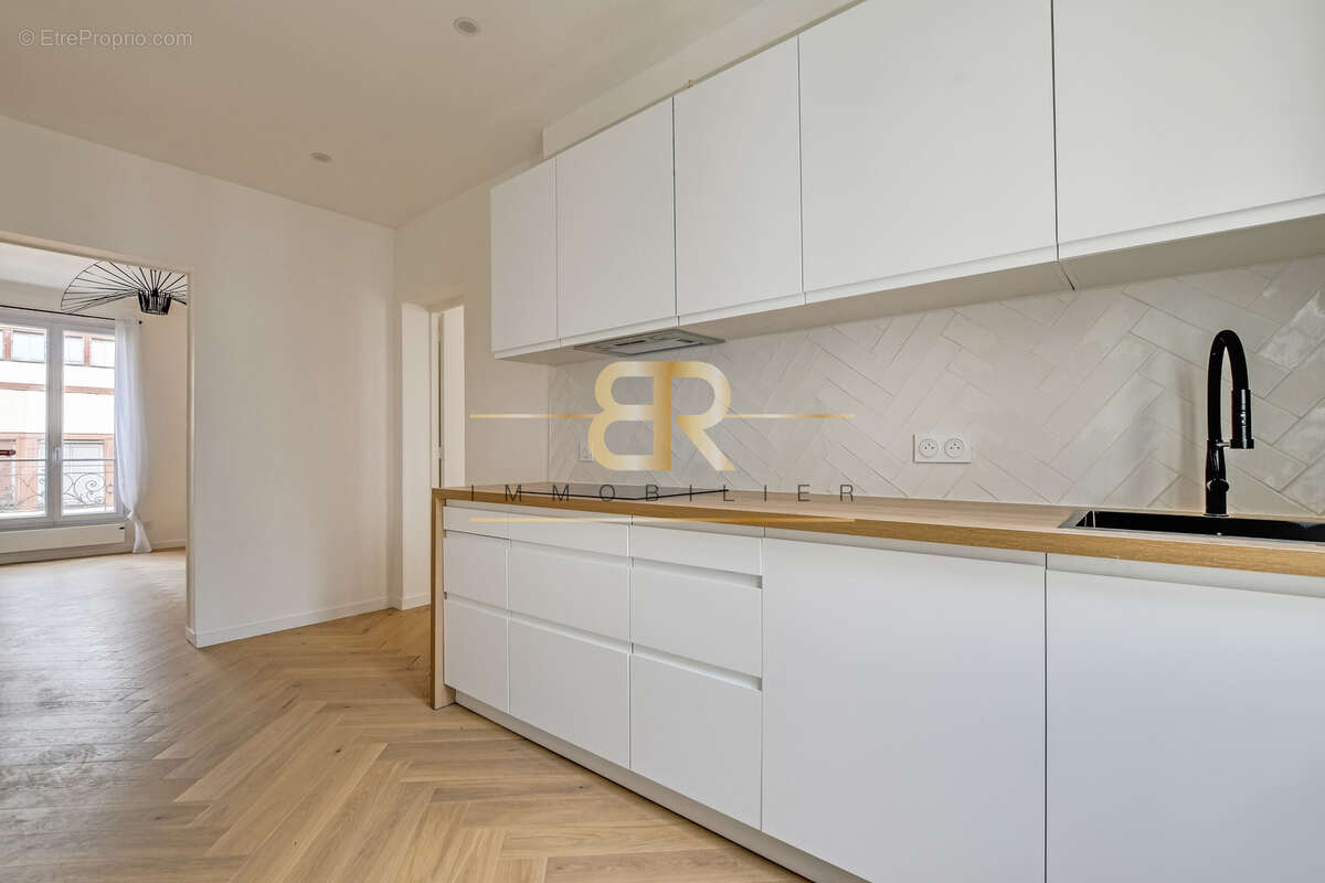 Appartement à LEVALLOIS-PERRET