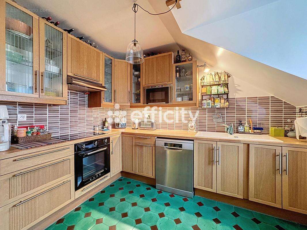 Appartement à COLOMBES