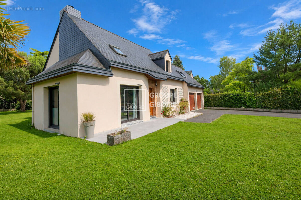 Maison à NOYAL-SUR-VILAINE