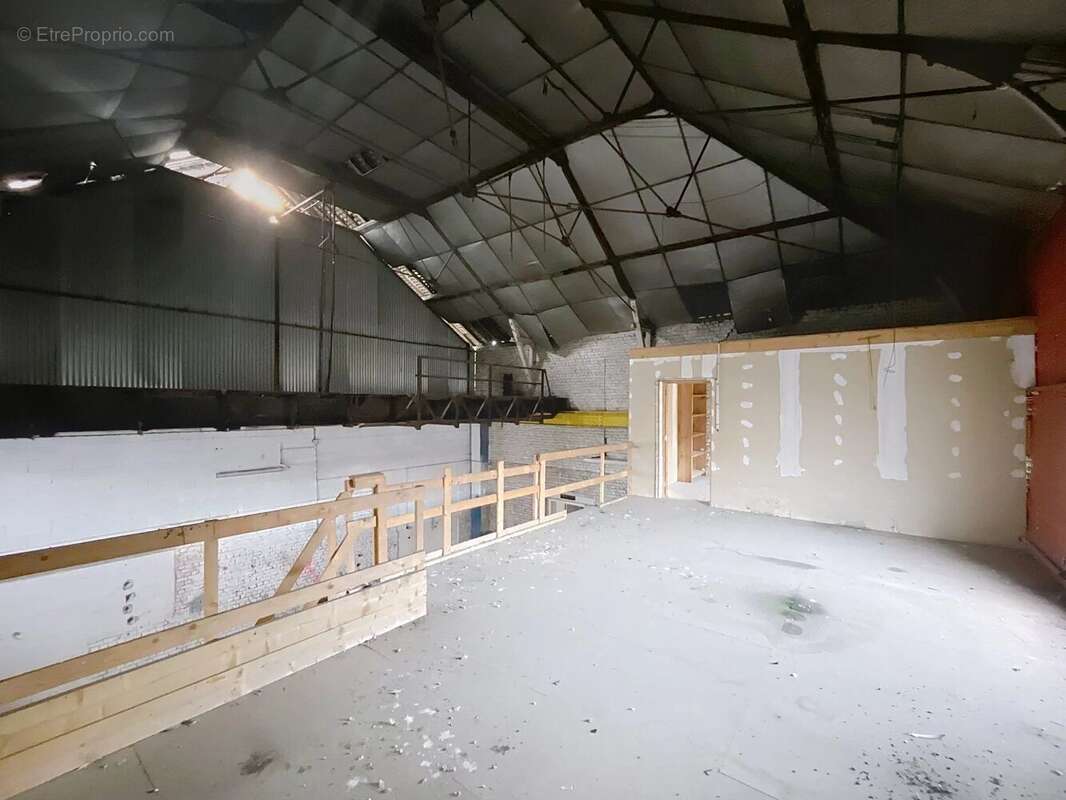 Commerce à AULNOIS-SOUS-LAON