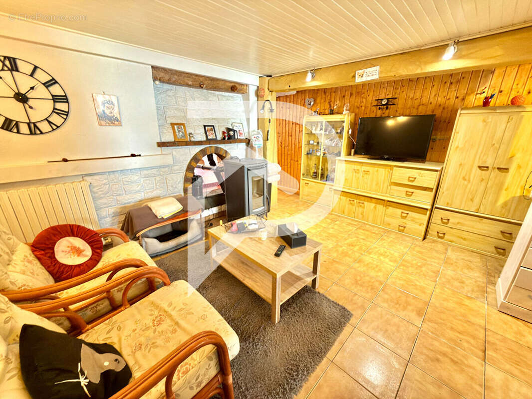 Maison à FAYL-BILLOT