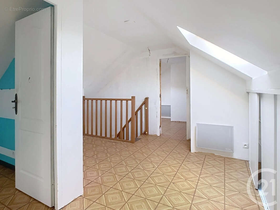 Maison à TALMONTIERS