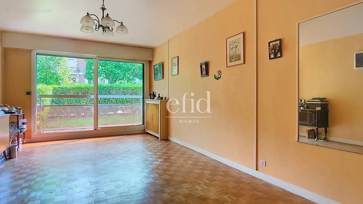 Appartement à ISSY-LES-MOULINEAUX