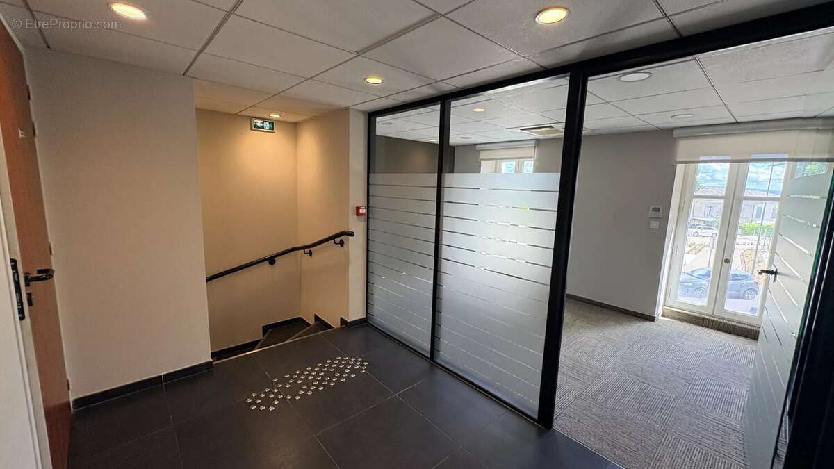 Immeuble de rapport sur boulevard à Carpentras - photo 9