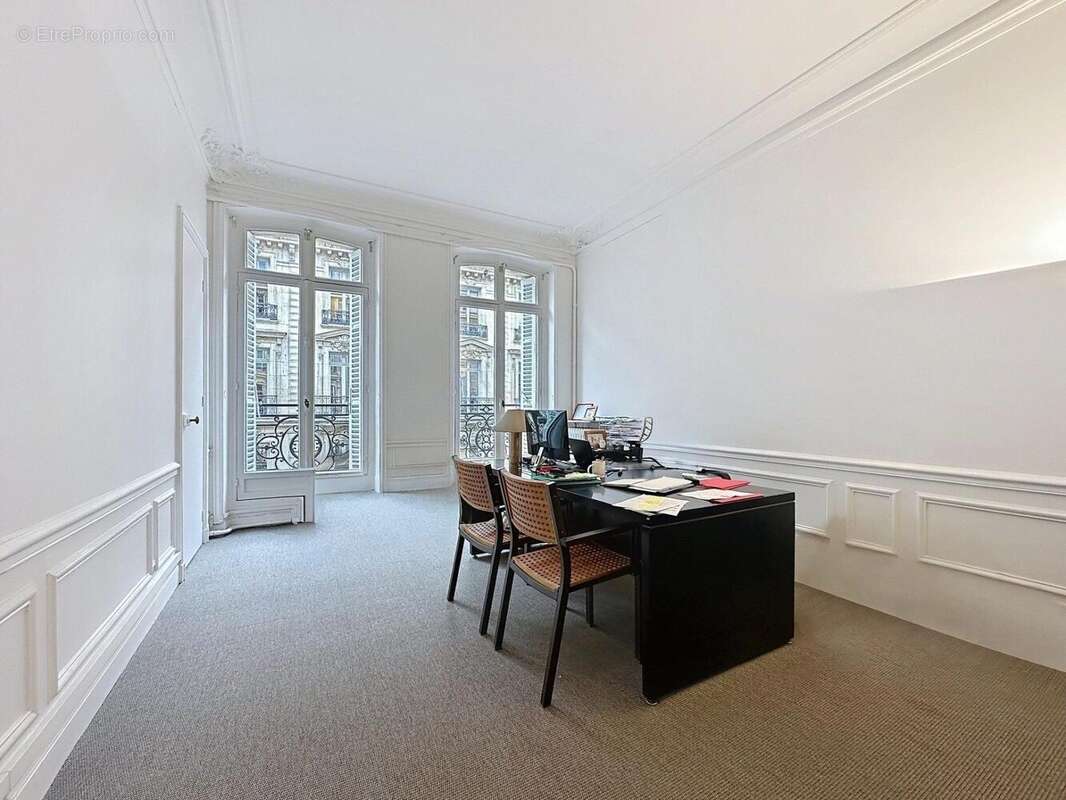 Photo 4 - Commerce à PARIS-8E