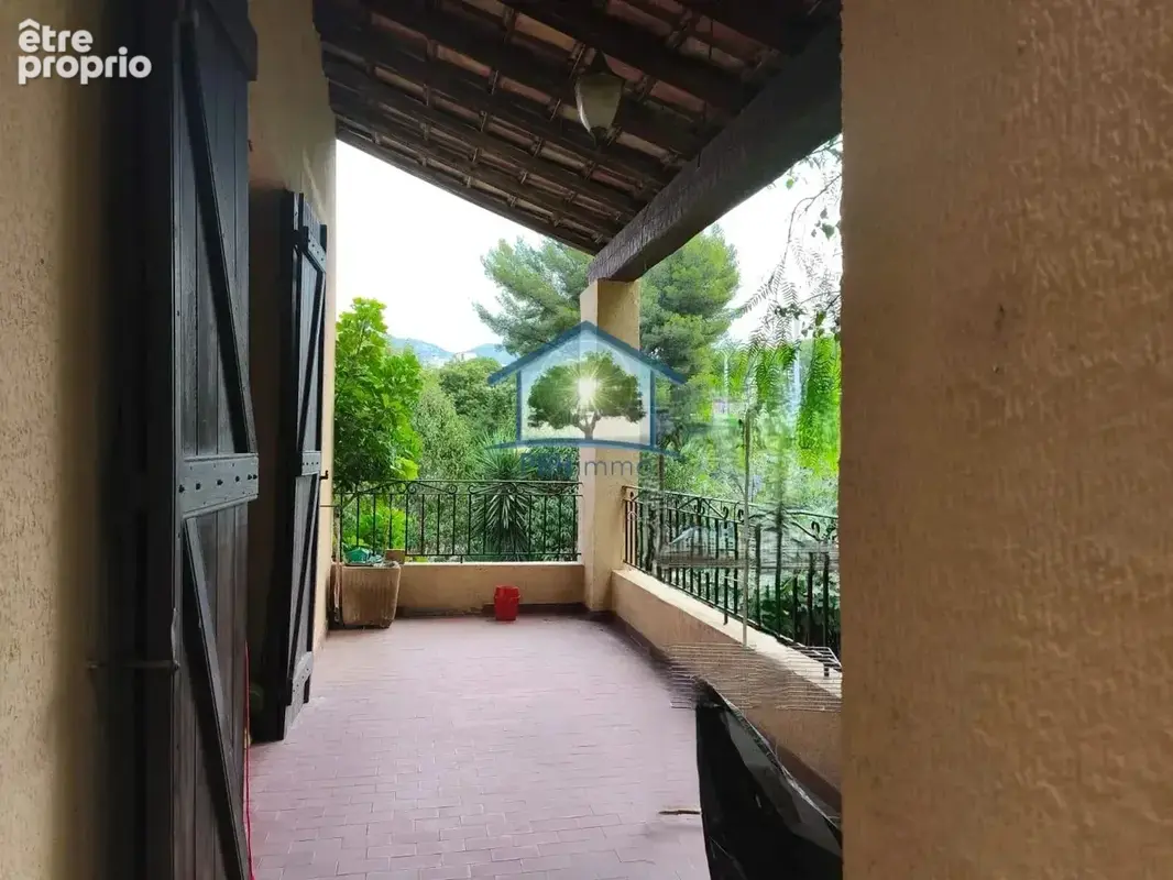 Toulon Ouest - Grande demeure divisée en deux appartements - photo 19