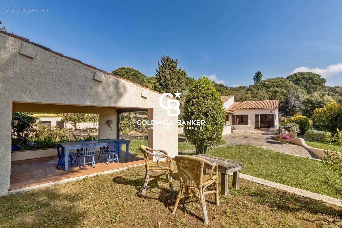 Maison à BORMES-LES-MIMOSAS