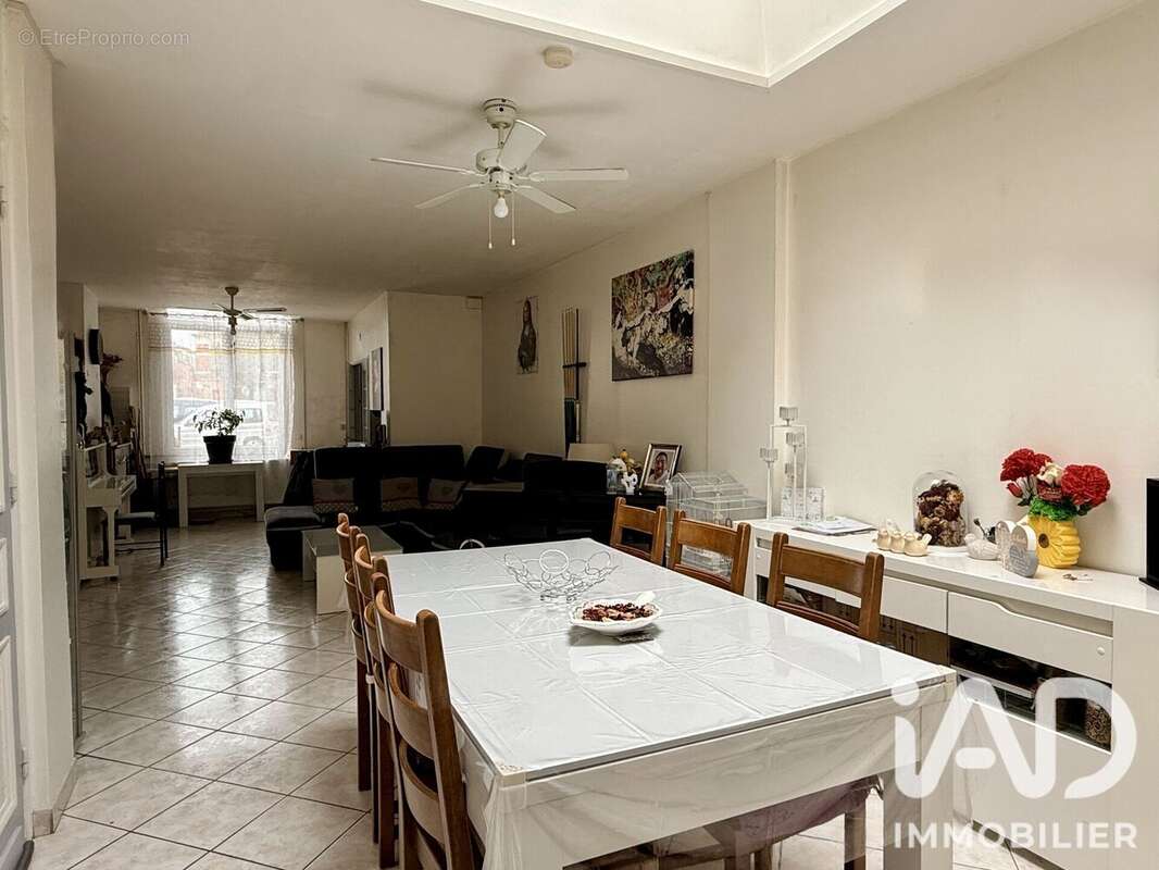 Maison 106 m² à Roubaix  - photo 2