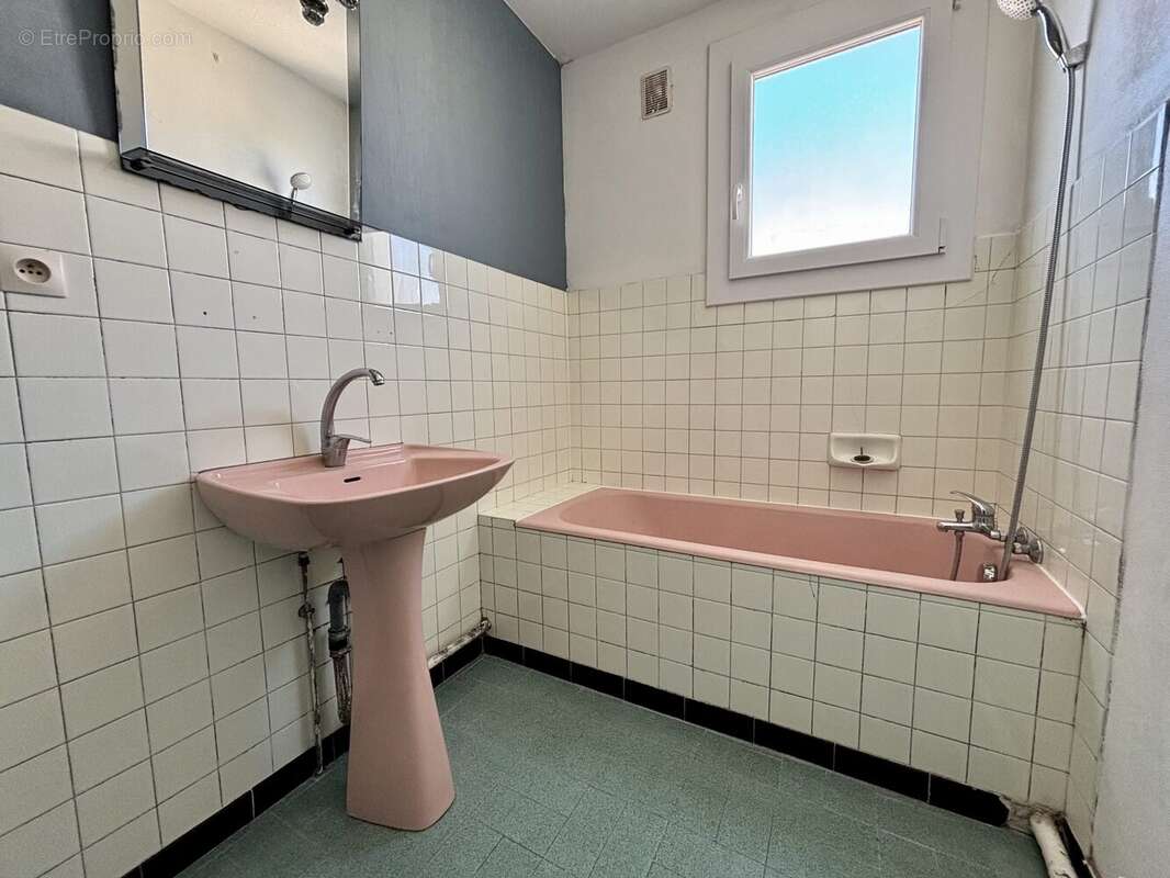 Appartement 79 m² à Bourg-De-Peage  - photo 7