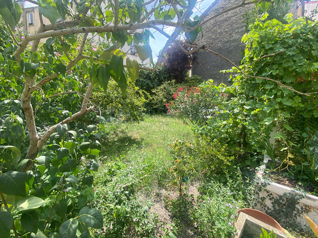 Appartement à AUBERVILLIERS