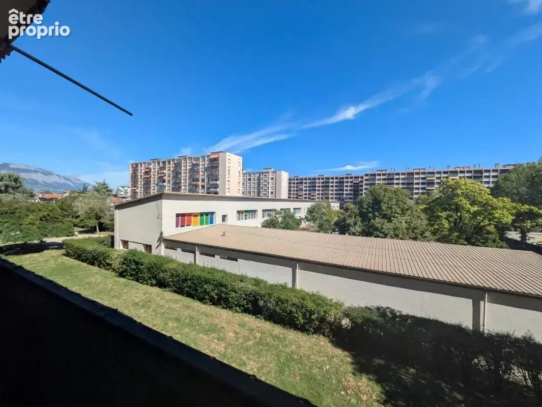 en EXCLUSIVITE sur ÉCHIROLLES — T5 de 80 m² avec balcon – 3 chambres – Cave & Parking privatif - photo 17