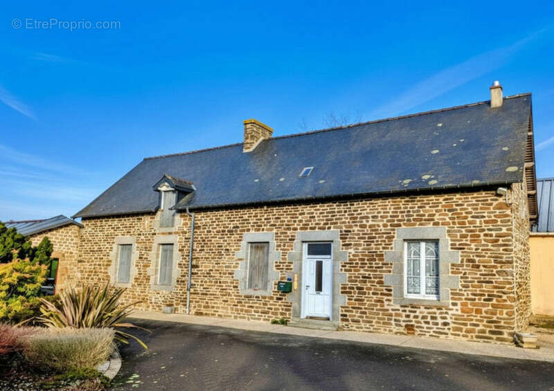 Maison à LA CHAPELLE-JANSON