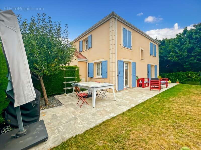 Maison à PLAISIR