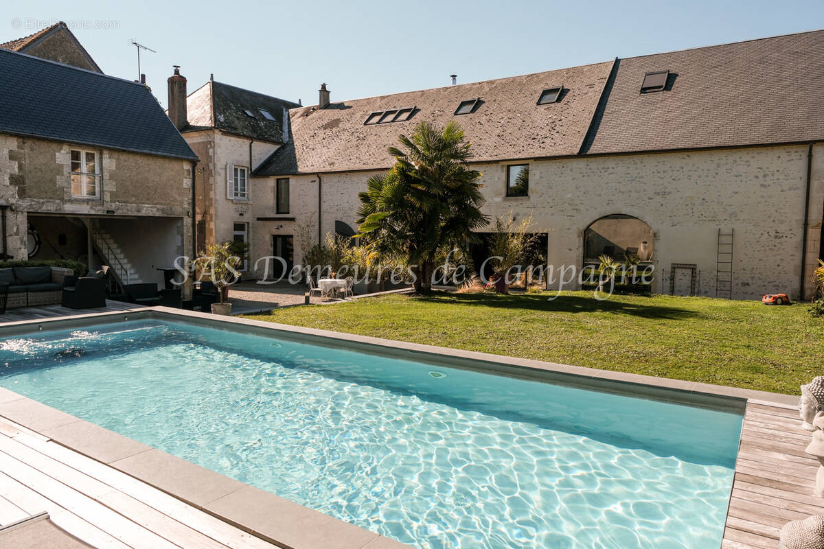 Maison à SAINT-SATUR