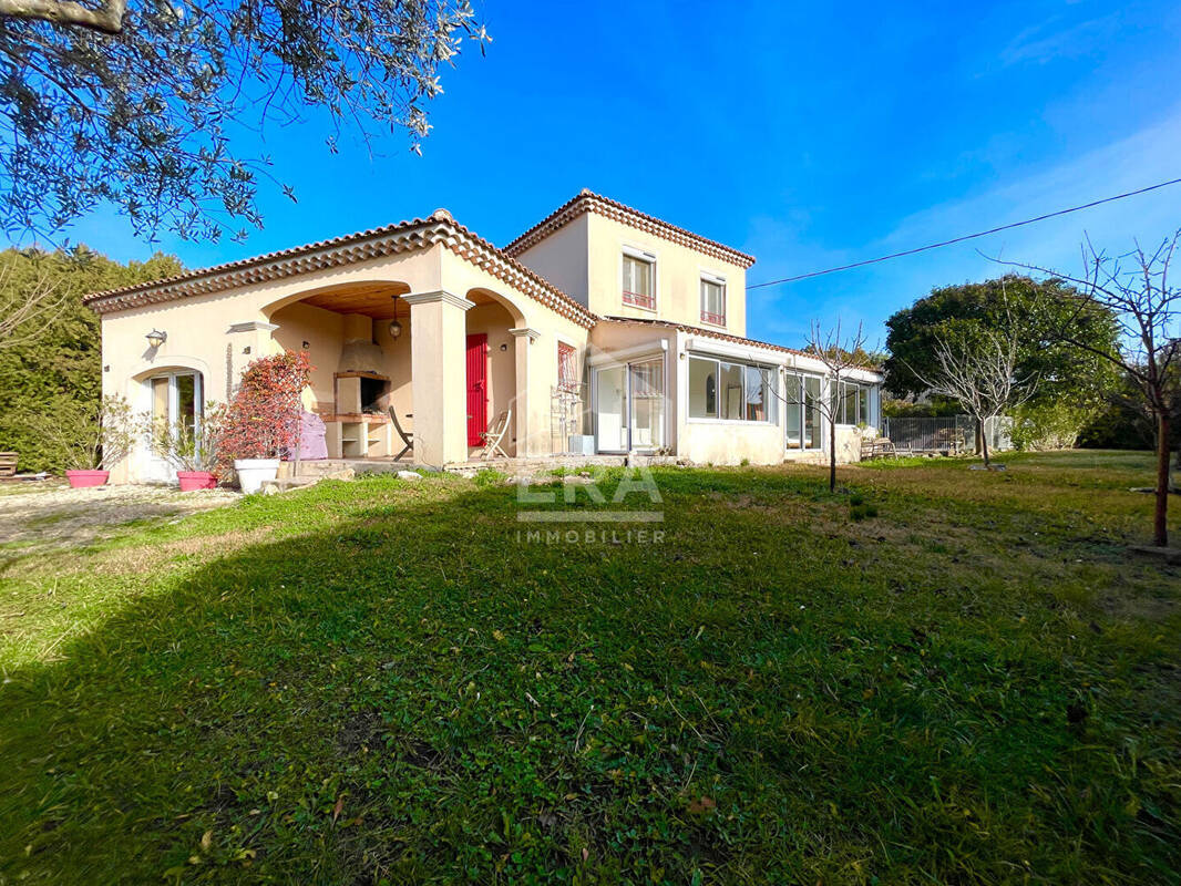 Maison à PERNES-LES-FONTAINES
