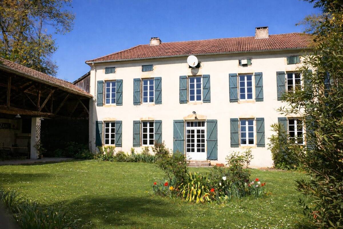 Maison à MADIRAN