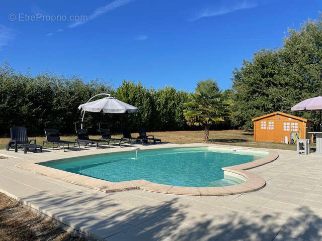 Maison à RIOUX-MARTIN