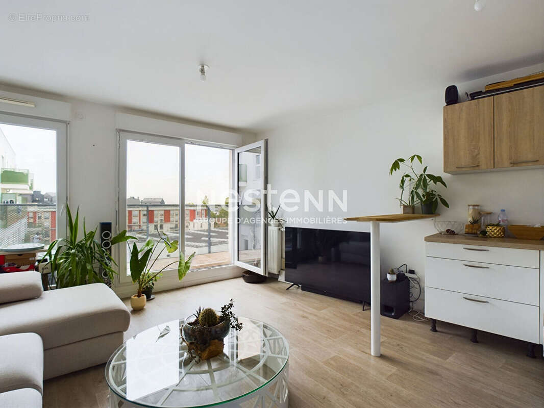 Appartement à VILLENEUVE-LA-GARENNE
