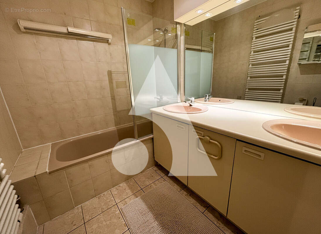 Appartement à FERNEY-VOLTAIRE