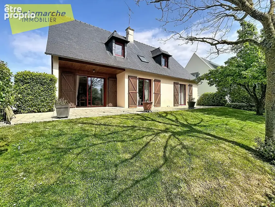 Maison à vendre à AVRANCHES (50300), 7 pièces, 4 chambres , sous-sol, 1663m² de terrain . - photo 2