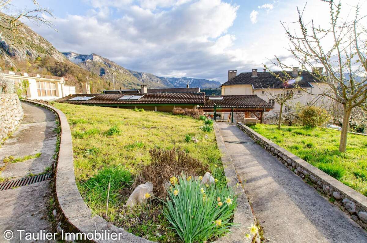 Maison à PONT-EN-ROYANS